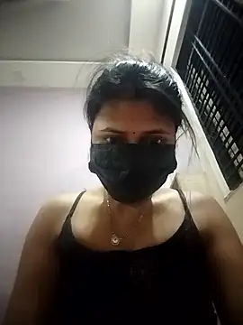 Hott myraa online show from January 10, 2026, 6:42 pm