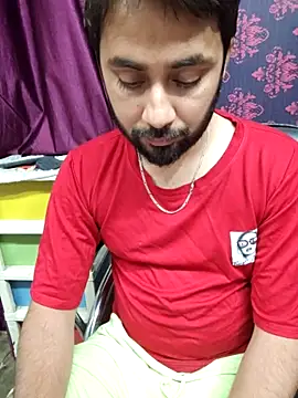 Cute Lucky online show from April 19, 2026, 6:21 pm