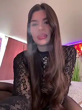 -MaybeBaby- online show from May 7, 2026, 6:41 am