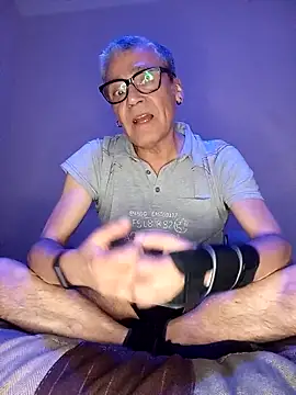 BCNBOTTOM online show from December 18, 2025, 8:15 pm