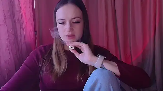 Illa May online show from March 12, 2026, 10:32 am