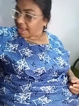 Riya-mallus online show from December 17, 2025, 5:41 pm