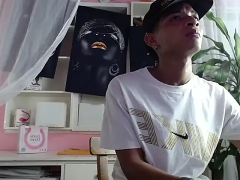 crissex3 online show from March 7, 2026, 12:13 pm