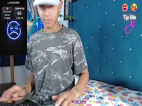 crissex3 online show from March 13, 2026, 10:22 am