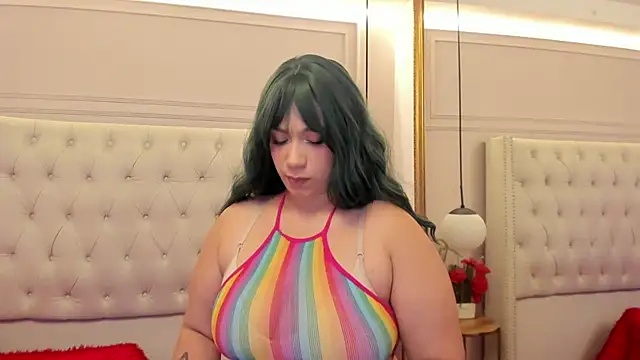 MillyHotsoon online show from July 5, 2026, 3:23 am