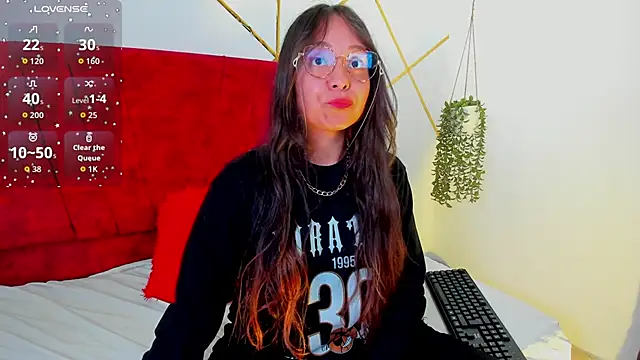 Julieta Lein  online show from January 12, 2026, 9:09 pm