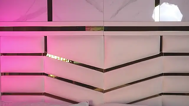 luciana agudelo online show from March 23, 2026, 7:18 pm