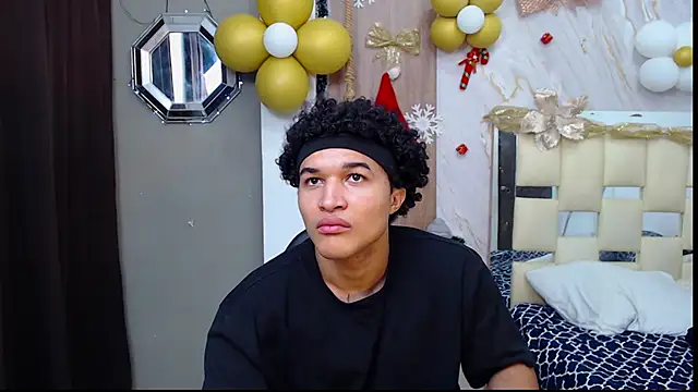 Snapshot of sweett_love_ chatting on November 20, 2025, 5:40 am sweett love online show from November 20, 2025, 5:40 am