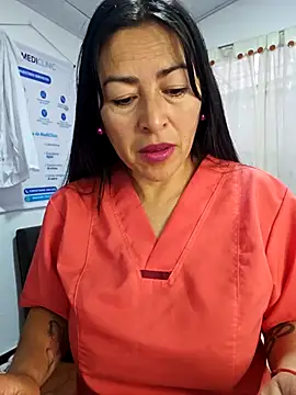 JustSamantha  online show from May 6, 2026, 10:53 am