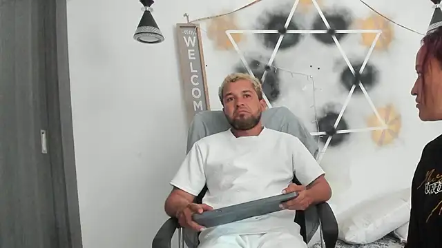 StephaniaAndRandy online show from January 17, 2026, 1:05 pm