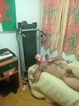 Jonas199100 online show from November 24, 2025, 8:41 pm