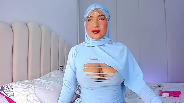 Snapshot of Amira-Zahra chatting on April 30, 2026, 9:19 pm Amira-Zahra online show from April 30, 2026, 9:19 pm