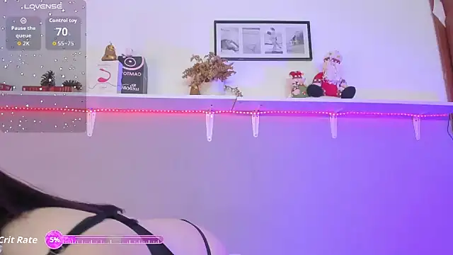 Snapshot of EsmeraldaFoxxxx chatting on December 14, 2025, 4:07 am EsmeraldaFoxxxx online show from December 14, 2025, 4:07 am