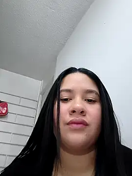 Snapshot of Kendra-daring chatting on July 21, 2026, 5:37 pm Kendra-daring online show from July 21, 2026, 5:37 pm