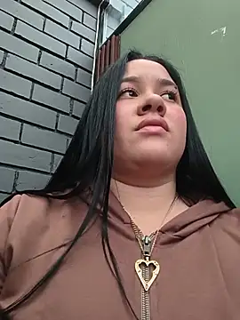 Snapshot of Kendra-daring chatting on August 3, 2026, 7:28 pm Kendra-daring online show from August 3, 2026, 7:28 pm