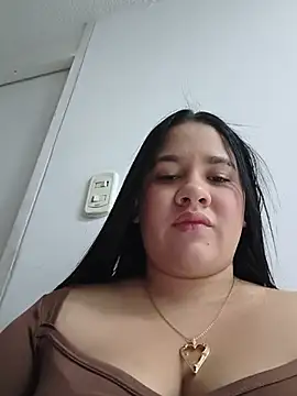 Snapshot of Kendra-daring chatting on August 5, 2026, 5:27 pm Kendra-daring online show from August 5, 2026, 5:27 pm