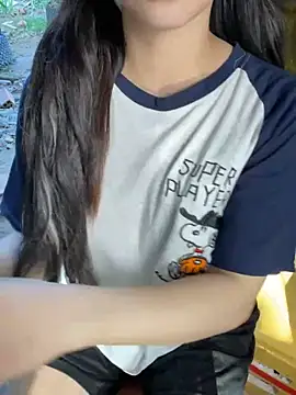 XndSeraphina online show from March 24, 2026, 9:58 am