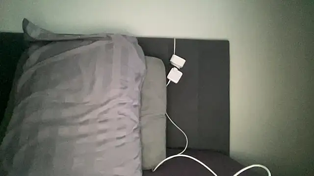 alisa kitcat online show from December 14, 2025, 9:47 am