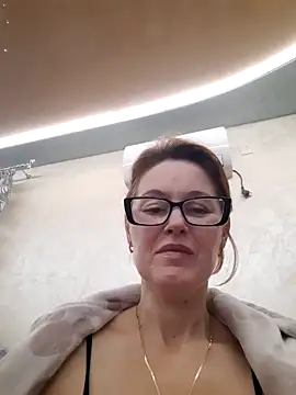 Snapshot of LanaOlbenst chatting on December 14, 2025, 6:56 pm LanaOlbenst online show from December 14, 2025, 6:56 pm