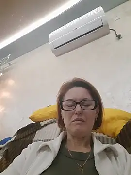 Snapshot of LanaOlbenst chatting on December 22, 2025, 9:23 pm LanaOlbenst online show from December 22, 2025, 9:23 pm