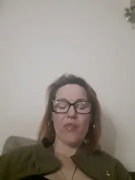 LanaOlbenst online show from May 5, 2026, 7:11 pm