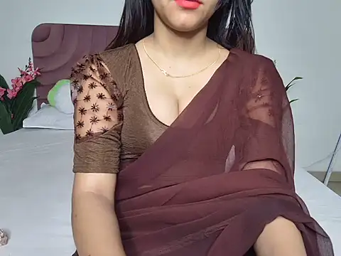 Snapshot of Husan-e-Jasmine chatting on February 17, 2026, 6:25 pm Husan-e-Jasmine online show from February 17, 2026, 6:25 pm