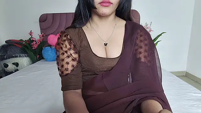 Snapshot of Husan-e-Jasmine chatting on March 14, 2026, 5:07 pm Husan-e-Jasmine online show from March 14, 2026, 5:07 pm