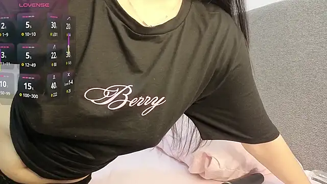 Nari Jin online show from December 15, 2025, 4:11 pm