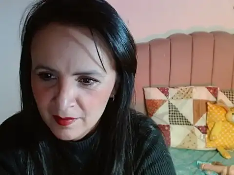 Juliana  lx online show from May 7, 2026, 2:22 pm