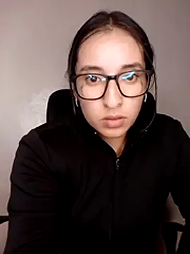 Snapshot of kira-stormm chatting on June 8, 2026, 1:50 am kira-stormm online show from June 8, 2026, 1:50 am