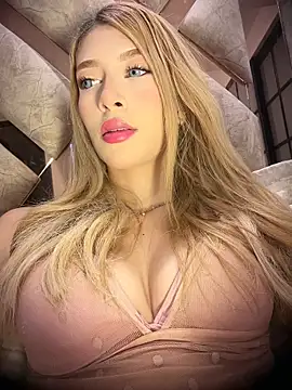 valeryfox   online show from June 20, 2026, 12:14 am