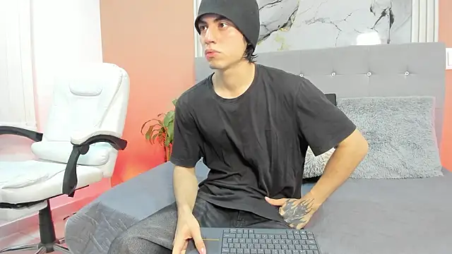 eren jeager online show from March 11, 2026, 1:11 am