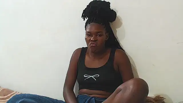 VirginPrincess06 online show from May 4, 2026, 8:16 pm