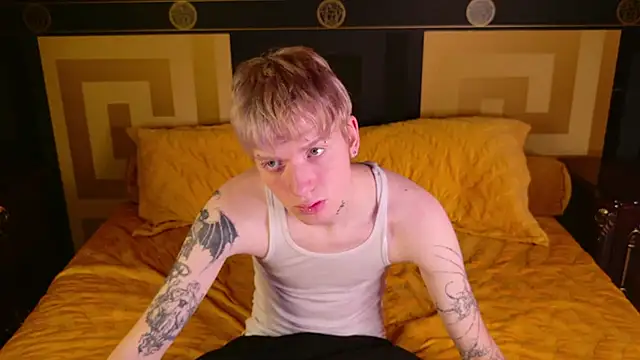 TRAVIS CLAS online show from December 1, 2025, 8:14 pm