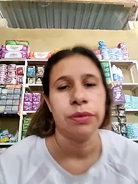 MIA-LARIOS online show from April 27, 2026, 3:21 pm