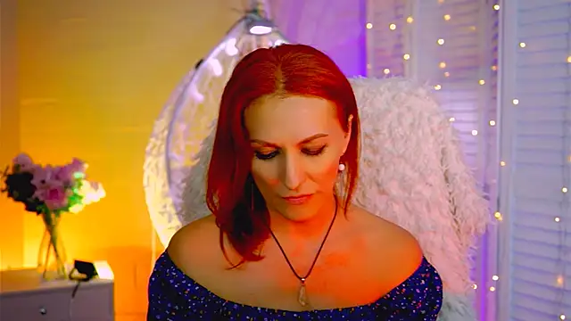 DianaTorrens online show from December 5, 2025, 9:51 am