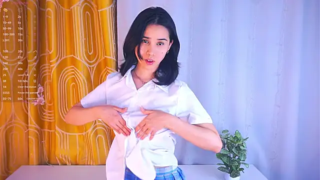 StaciaBratz online show from January 7, 2026, 6:38 am