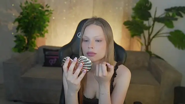 Charlotte Dreams online show from June 27, 2026, 10:31 am