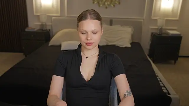 Charlotte Dreams online show from July 7, 2026, 8:35 pm