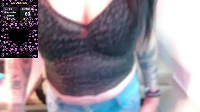 Roxanne vale online show from May 4, 2026, 8:16 pm