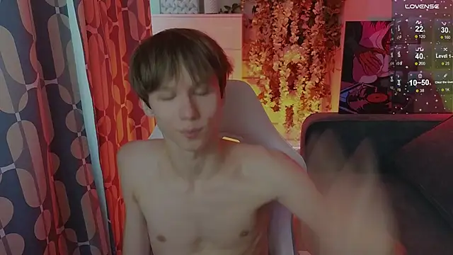 cuMte boy online show from June 21, 2026, 1:19 am