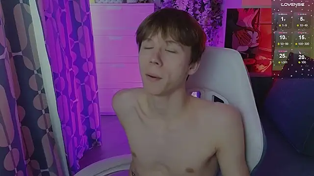 cuMte boy online show from June 22, 2026, 1:40 am
