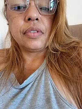 Halanamorena online show from June 27, 2026, 6:35 pm