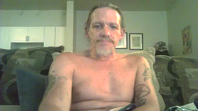 Snapshot of JohnBriefjerky chatting on August 6, 2026, 9:39 pm JohnBriefjerky online show from August 6, 2026, 9:39 pm