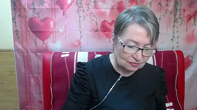 Snapshot of OlgaLuck chatting on May 1, 2026, 5:56 am OlgaLuck online show from May 1, 2026, 5:56 am