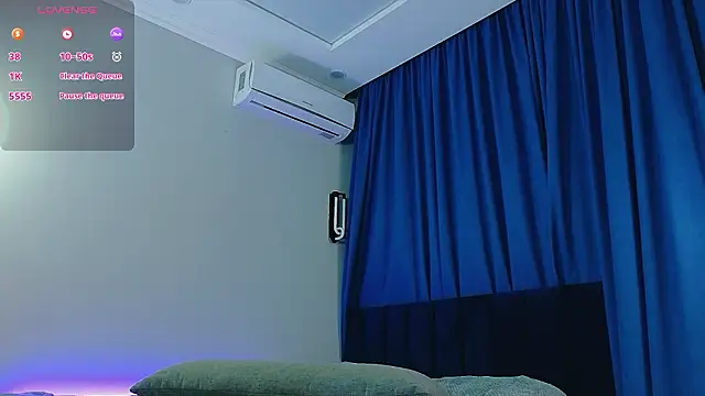 Lina lust  online show from February 23, 2026, 11:35 pm