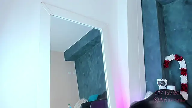 Ariavegaa online show from December 17, 2025, 6:58 pm