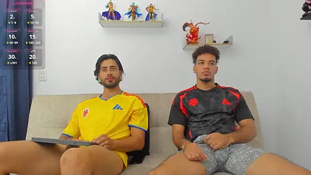 heteros curious online show from June 25, 2026, 12:21 am