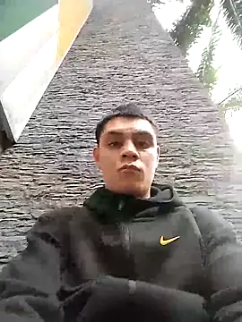 Snapshot of sebastianfelipe chatting on April 8, 2026, 10:10 pm sebastianfelipe online show from April 8, 2026, 10:10 pm