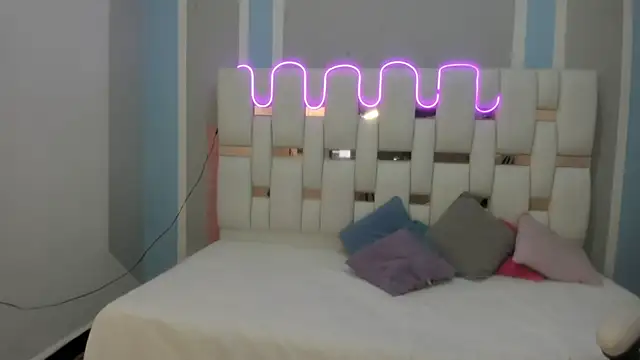 Snapshot of mask_red_girl chatting on January 10, 2026, 12:18 pm mask red girl online show from January 10, 2026, 12:18 pm